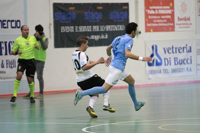 申花约战中甲队，挺过4场硬仗+德比，路易斯养伤，斯帅固执难续约.